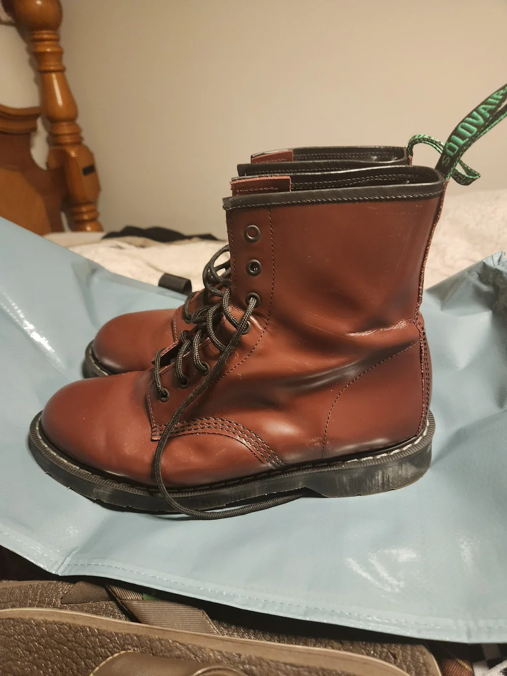 Solovair-Oxblood Hi-Shine 8 Eye Derby Boot